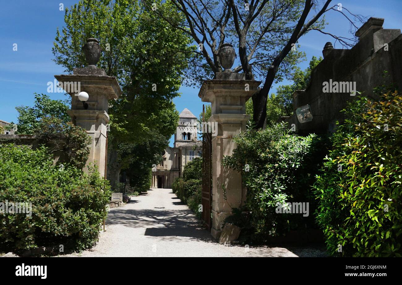 Il Monastero Saint-Paul de Mausole a Saint-Remy-de-Provence. L'asilo dove Van Gogh dipinse Starry Night e molte delle sue opere Foto Stock