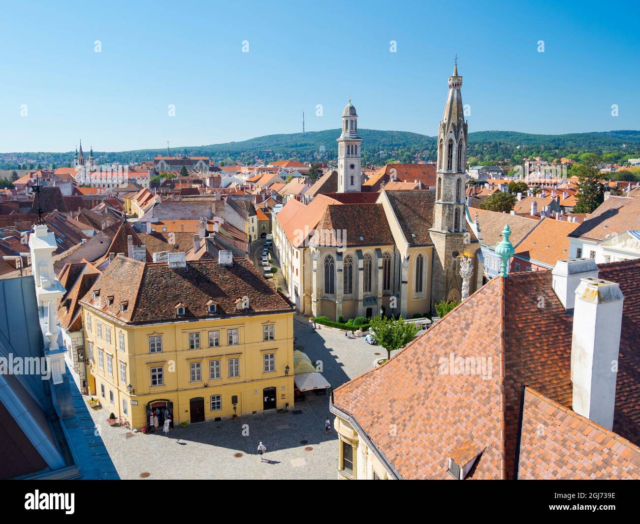 Vista dalla Torre del Firewatch sulla città. Sopron a Transdanubia, nella parte occidentale dell'Ungheria, vicino al confine con l'Austria. Europa dell'Est, Ungheria. Foto Stock