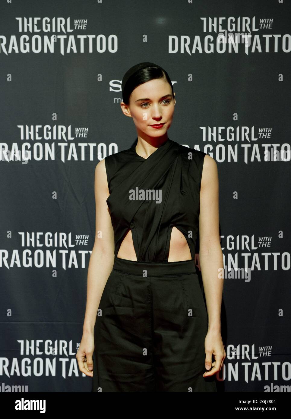 STOCCOLMA 2011-12-13 Actress Rooney Mara arriva alla prima del film Â ‘The Girl with the Dragon TattooÂ’ al teatro Sergel di Stoccolma, Svezia, 13 dicembre 2011. Foto: Pontus Lundahl / SCANPIX / ** SVEZIA FUORI ** Foto Stock