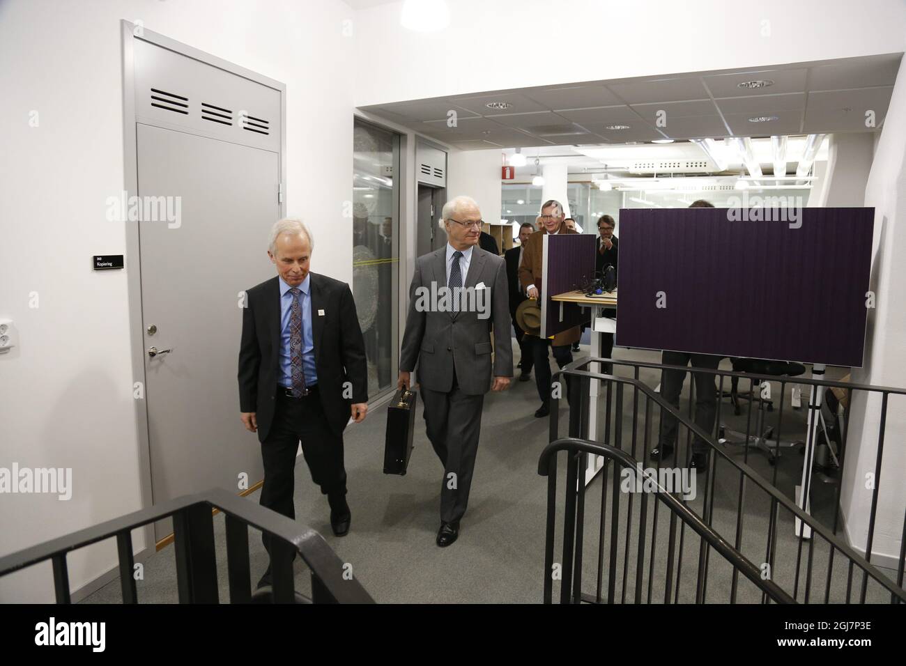 GOTEBORG 20130206 Re Carl Gustaf è visto in visita alla Swedish Agency for Marine and Water Management, Goteborg, Svezia, gennaio 2013. Foto: Adamo IHSE / SCANPIX kod 9200 Foto Stock