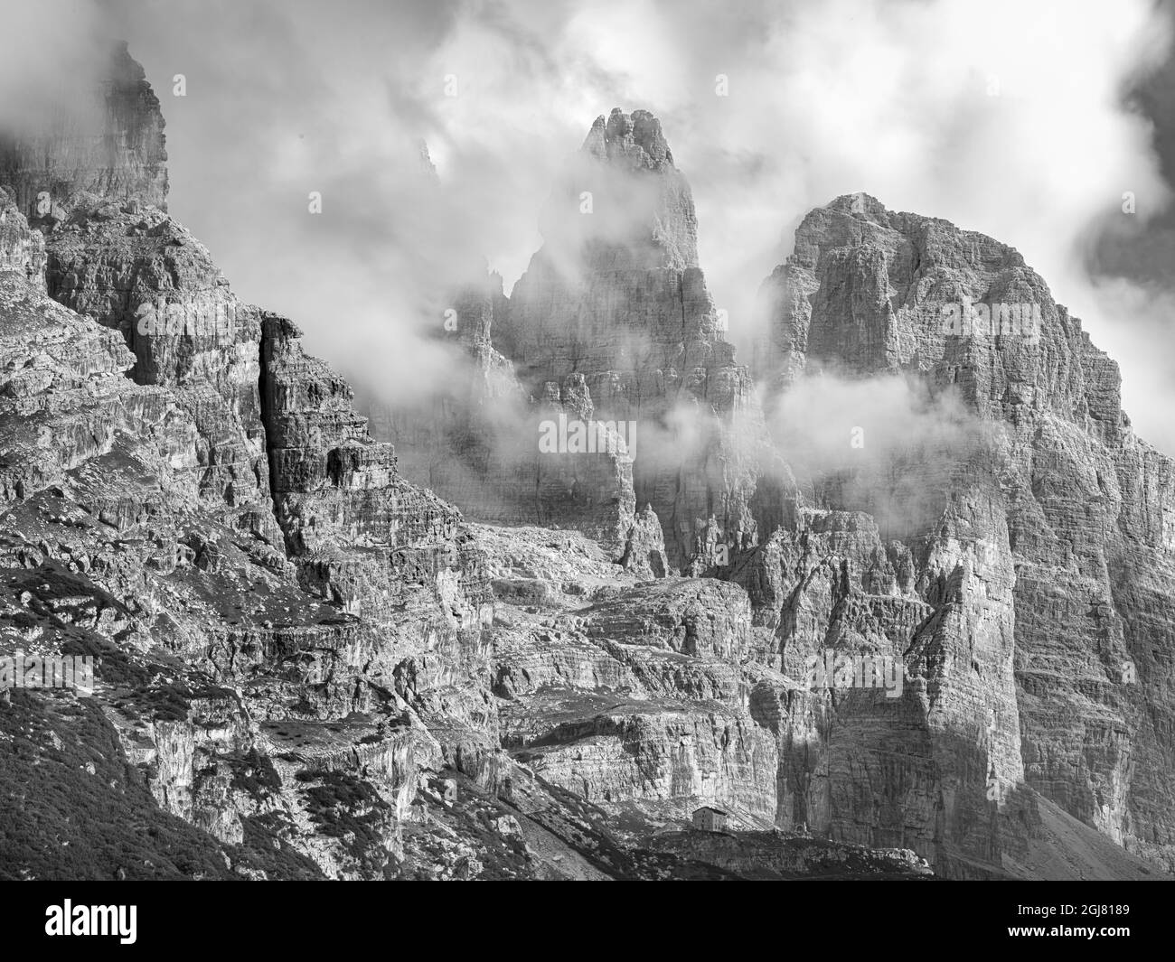 Cima Brenta dalla Val Rendena. Le Dolomiti di Brenta, patrimonio dell'umanità dell'UNESCO. Italia, Trentino, Val Rendena Foto Stock