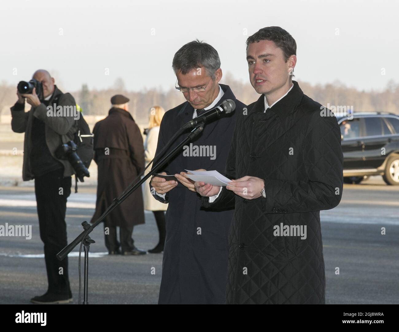 2014-11-20 giovedì 20 novembre 2014 il Segretario generale della NATO Jens Stoltenberg visita l'Estonia per discutere la situazione della sicurezza in Europa con i leader estoni. Durante la visita, il Segretario Generale della NATO visiterà la base aerea di Â€Mari, dove incontrerà i membri delle forze di difesa estone, statunitense e tedesca e visiterà anche il Centro cooperativo di eccellenza per la difesa informatica della NATO. Foto Karli Saul/SCANPIX / SCANPIX BALTICS / TT / kod 20985 Ref: ** Foto Stock