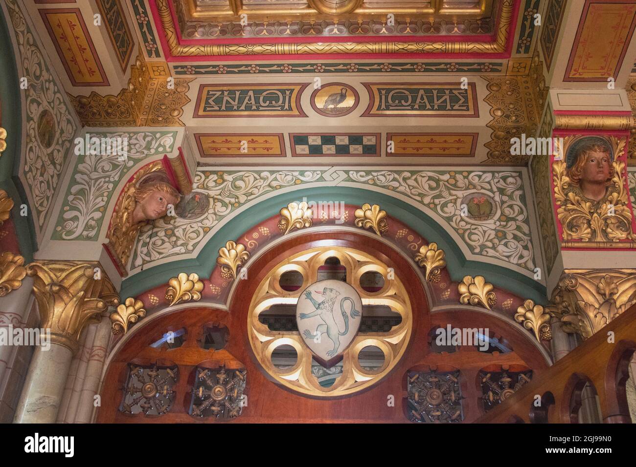 Particolare della ristrutturazione fatta da William Burges per il terzo marchese di Bute che ha avuto inizio nel 1865. Foto Stock