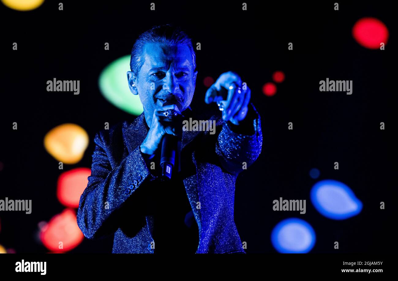 STOCCOLMA 20170505 David Gahan di Depeche Mode ha iniziato il loro tour europeo con un conserte alla Friends Arena di Stoccolma venerdì 5 maggio 2017. Foto Marcus Ericsson / TT kod 11470 Foto Stock