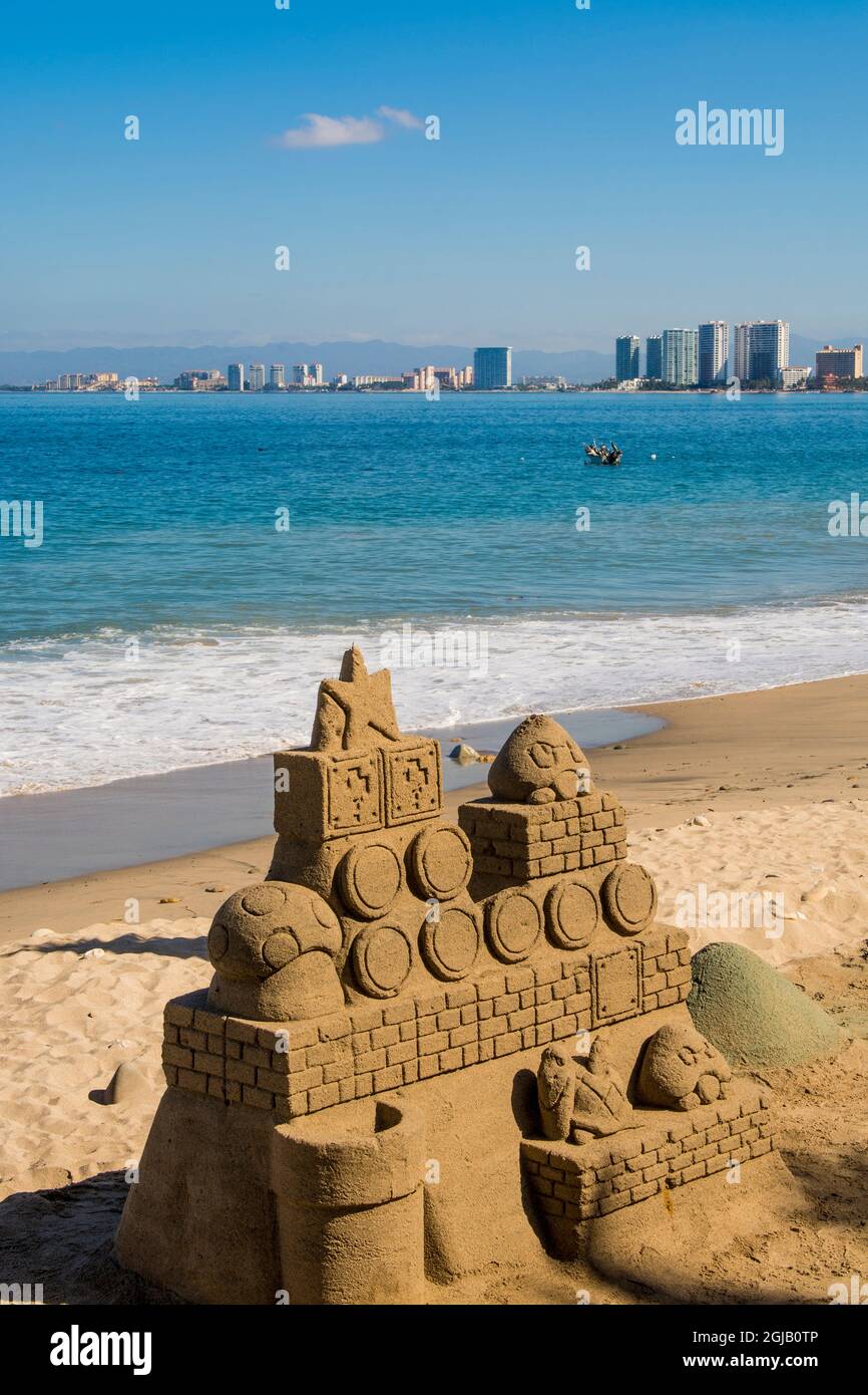 Le sculture di sabbia sulla Playa Los Muertos Beach, Puerto Vallarta, Jalisco, Messico. Foto Stock
