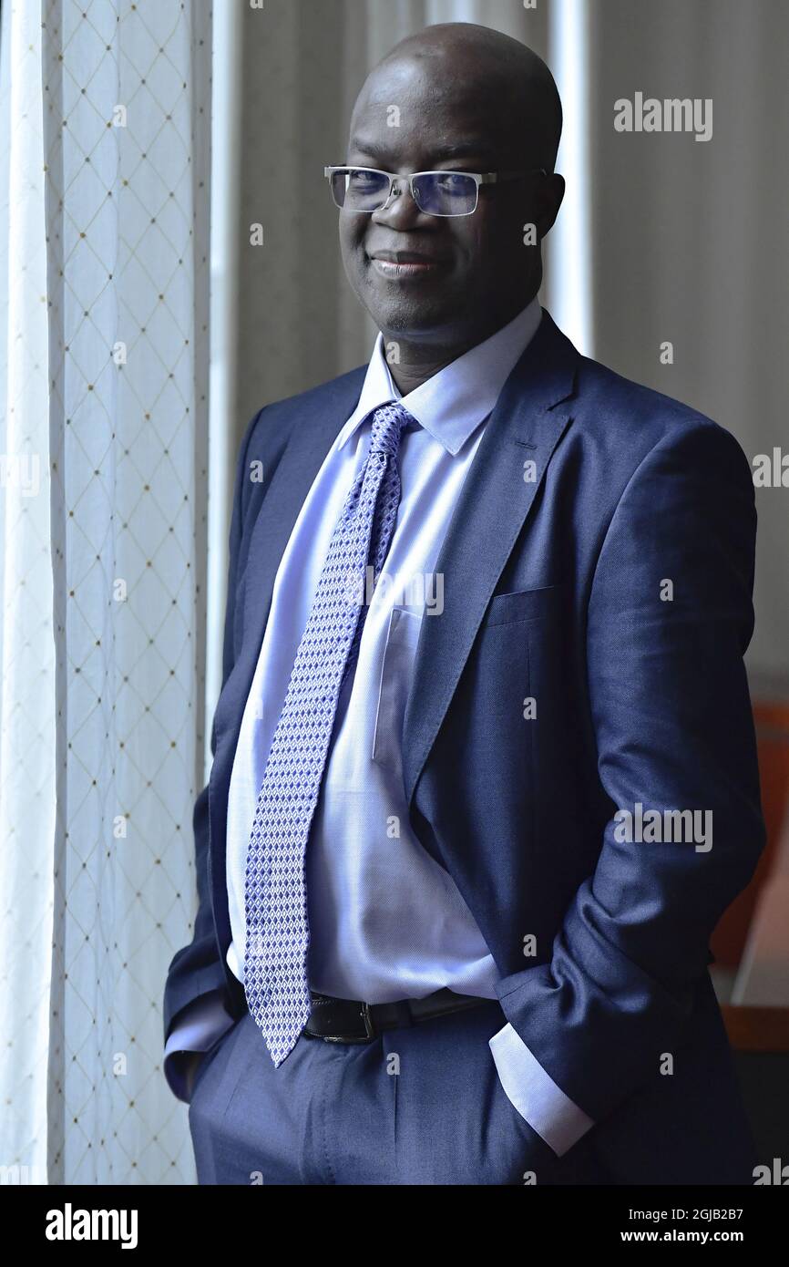 STOCCOLMA 20171128 Professore ed economista ambientale Rashid Sumaila è il premio Volvo Environment Prize per il 2017. Egli vuole vietare tutte le attività di pesca in alto mare. Rashid Sumaila è professore all'Institute for the Oceans and Fisheries Fisheries Economics Research Unit dell'Università della Columbia Britannica in Canada. Al momento egli tiene lezioni in Svezia a causa del prezzo. Foto: Alexander Larsson Vierth/ TT kod 11840 Foto Stock