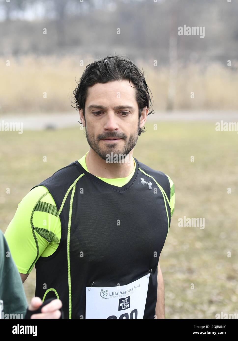 STOCCOLMA 2018-04-15 il principe Carl Philip corre la corsa di 5 km nell'Hagapark, che il Fondo dei bambini piccoli organizza. Il Fondo per bambini piccolo, per il quale il principe è un guardiano, è un fondo che lavora per raccogliere fondi per la ricerca medica sulle malattie e le complicazioni dei bambini neonati. Foto: Pontus Lundahl / TT / kod 10050 Foto Stock