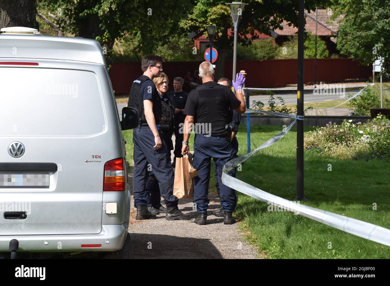 StrÃ„NGNÃ„S 2018-07-31 polizia in atto dopo che i ladri hanno rubato le corone reali del XVII secolo dalla Cattedrale di StrÃ¤ngnÃ¤. Foto: Pontus Stenberg / TT Kod 10081 Foto Stock