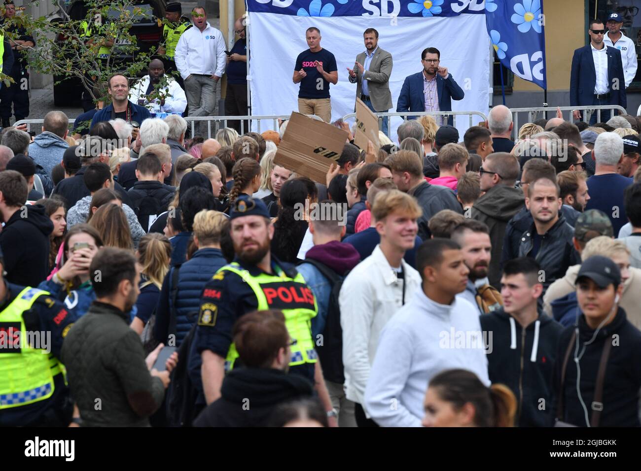 MALMO 2018-08-31 manifestanti durante un raduno con il leader svedese dei Democratici Jimmie Akesson a Malmo, in Svezia venerdì. La Svezia si reca alle elezioni generali il 9 settembre 2018. Foto: Johan Nilsson / TT Kod 50090 Foto Stock