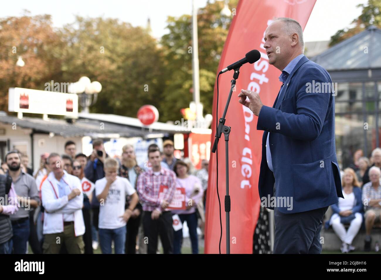 Jonas Sjostedt, leader del partito di sinistra, parla durante un raduno elettorale nel centro di Stoccolma, Svezia, 8 settembre 2018. Foto: Erik Simander / TT / Kod 11720 Foto Stock