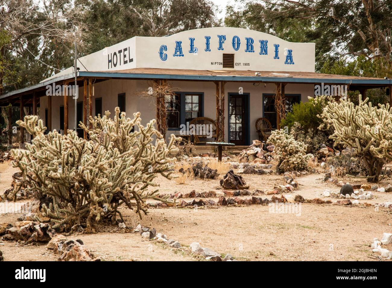 USA, California. 2019 California Drought Expedition #8. Mojave Desert, Nipton (città mineraria, est'd 1905), Nipton Inn (aka Hotel California). (PR) Foto Stock
