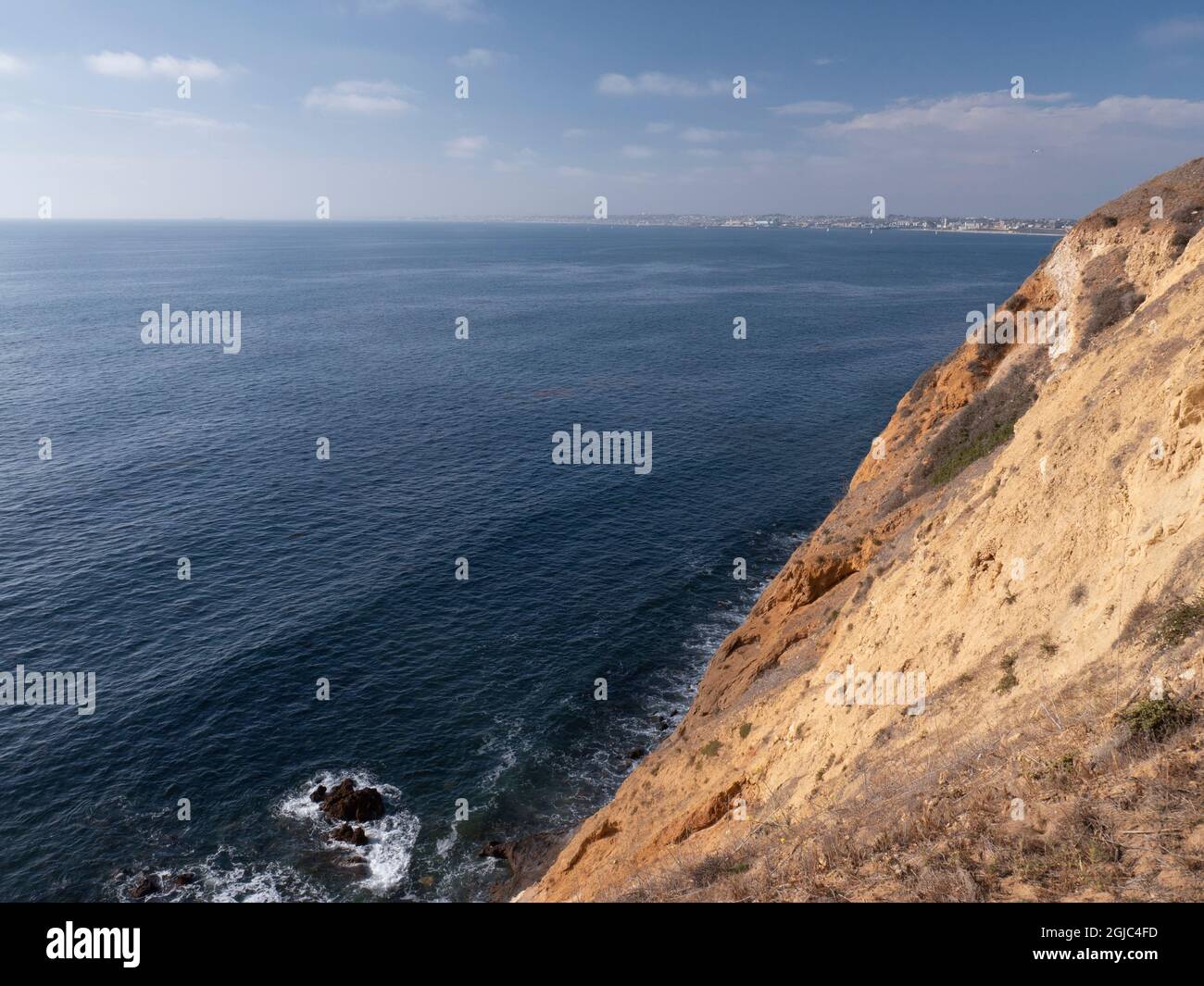 Santa Monica Bay, Oceano Pacifico, Los Angeles, guardando a nord dalle scogliere di Palos Verdes Foto Stock