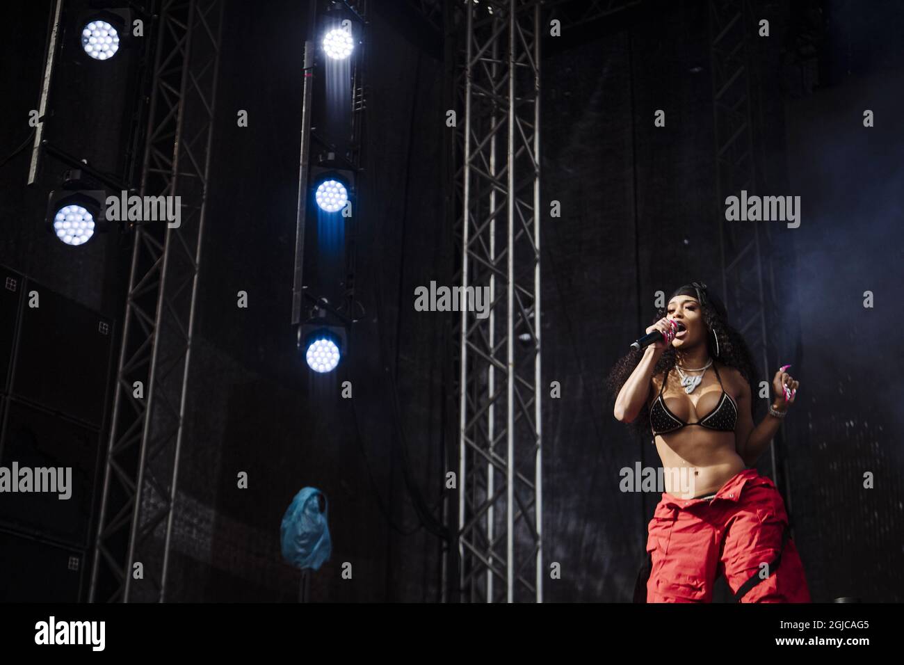 STOCKHOLM 20190703 il rapper americano Saweetie si esibisce durante il festival hip hop Smash allo Stadio Olimpico di Stoccolma. Foto: Erik Simander / TT / code 11720 Foto Stock