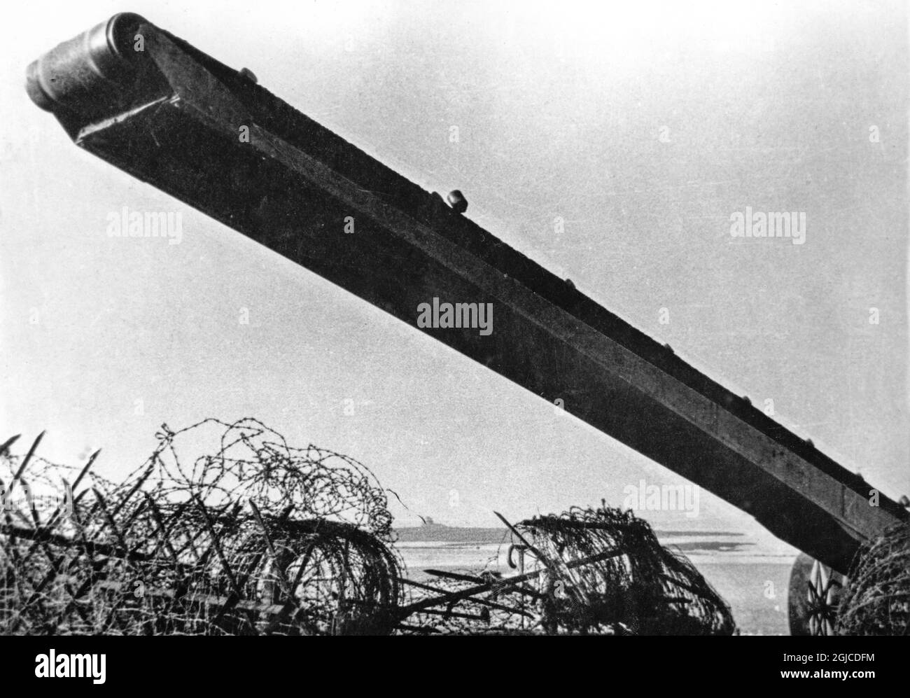 ATLANTIC COAST, FRANCIA 1943-04-24 un nastro trasportatore che trasporta terra per costruire nuovi forti del muro Atlantico 24 aprile 1943, durante l'occupazione tedesca di parti della Francia durante la seconda guerra mondiale. Foto:Kreutzer / AB Text & Bilder / Scherl Bilderdienst / SVT / Kod: 5600 Foto Stock