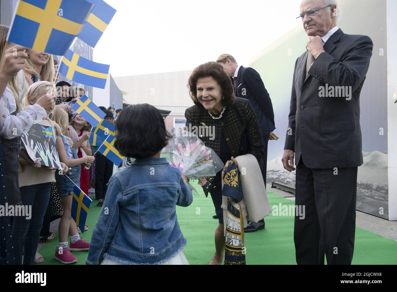 Re Carl Gustaf e la regina Silvia di Svezia visitano l'Ambasciata di Svezia a Delhi martedì 3 dicembre 2019. I reali svedesi sono in visita in India. Foto: Malin Hoelstad / SVD / TT / Kod: 30212 Foto Stock