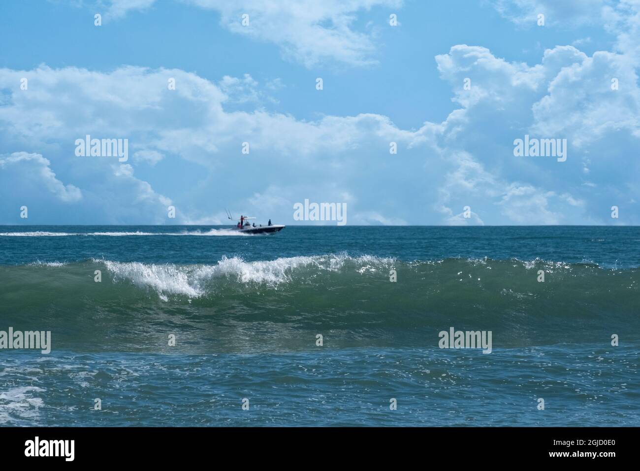 Crashing onde dell'oceano, Florida Foto Stock