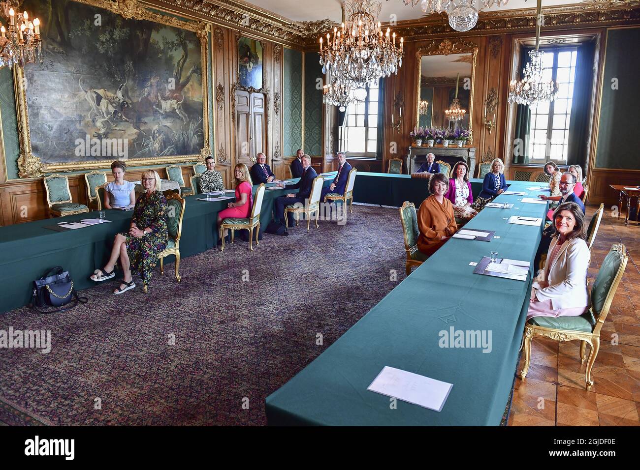 Re Carl XVI Gustaf tiene un incontro di gabinetto con il governo al Palazzo reale di Stoccolma, Svezia, 15 giugno 2020 Foto: Jonas Ekstromer / TT / code 10030 Foto Stock