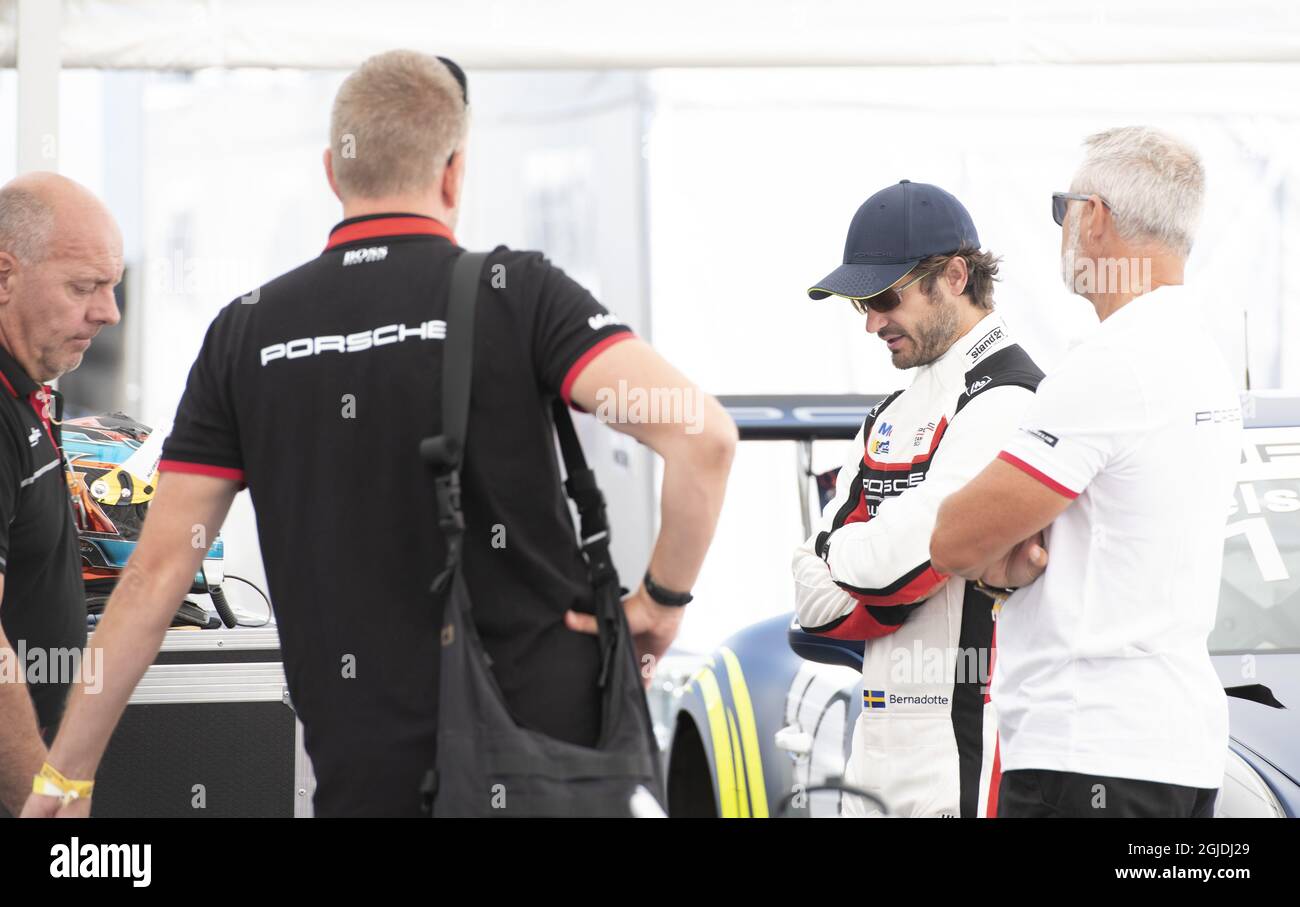 KARLSKOGA 2020-08-15 il principe Carl Philip compete nella Porsche Carrera Cup Scandinavia alla Gellerasen Arena il 15 agosto 2020. Foto: Tommy Pedersen / TT / kod 10650 Foto Stock