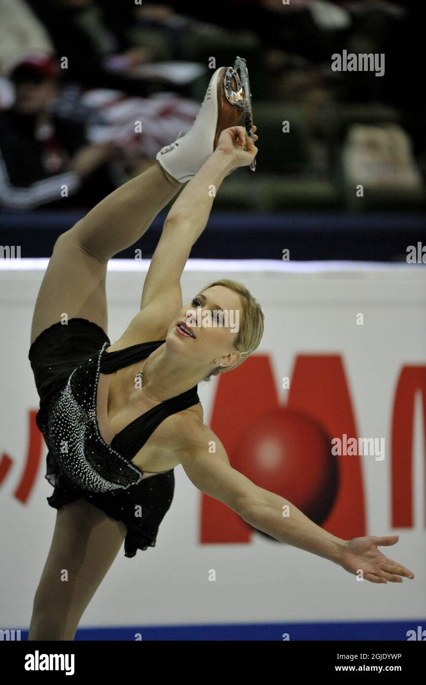 Joannie Rochette del Canada esegue la sua routine nel breve programma femminile del World Figure Skating Championships a Gothenburg, Svezia. Foto Stock