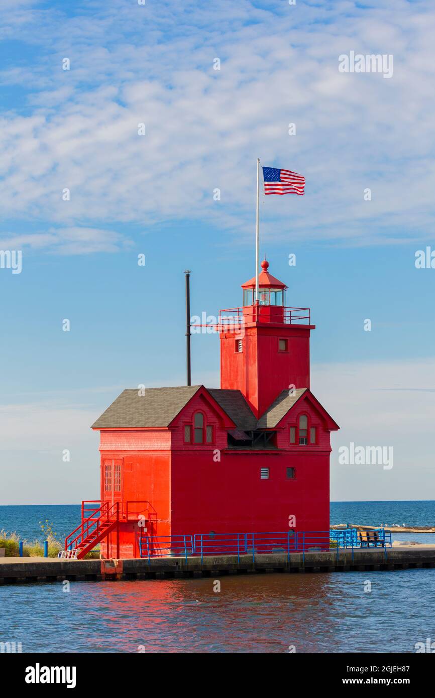 Holland Lighthouse (Big Red) sul lago Michigan, Olanda, Michigan. Foto Stock