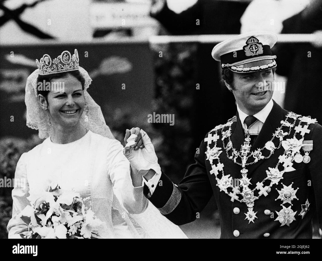 Re Carl Gustaf di Svezia e la regina Silvia (allora sig.ra Silvia Renate Sommerlath) il giorno del loro matrimonio. Foto Stock