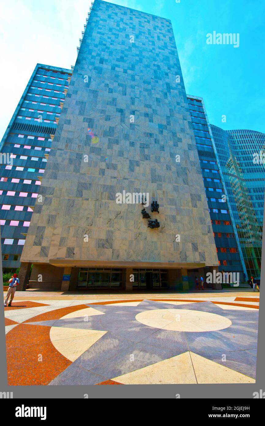 USA, Minnesota, Rochester, Mayo Clinic, MAYO Building da Annenberg Plaza Foto Stock