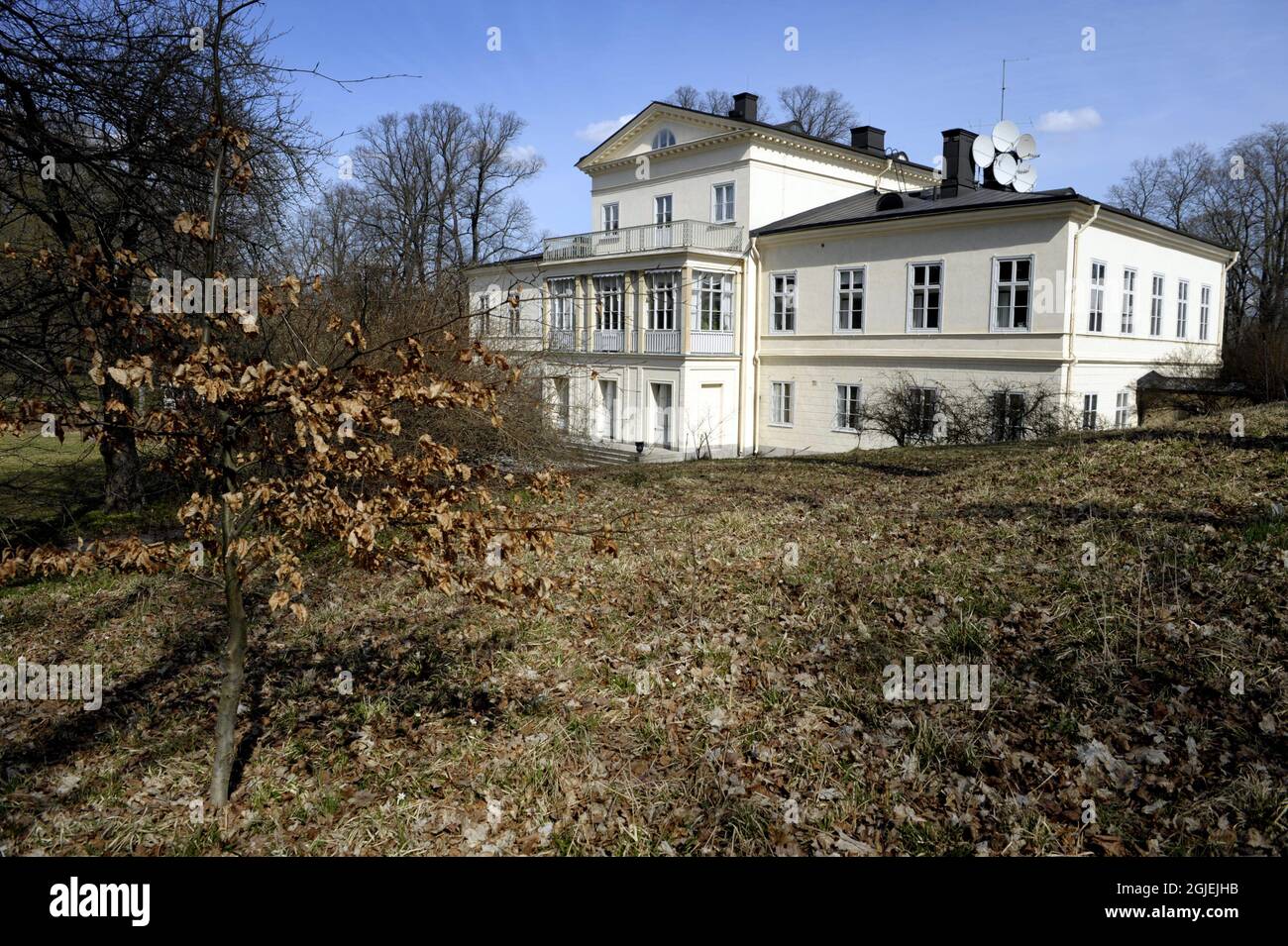 Haga Palace fuori Stoccolma sarà la nuova casa per la principessa Crown Victoria e Daniel Westling, dato che il governo svedese lo ha restituito alla Corte reale. Haga Palace era precedentemente chiamato 'il Padiglione della Regina', situato nel Parco di Haga, Solna fuori Stoccolma. Fu costruita nel 1802-04 dall'architetto CC Gjorwell per conto di Gustav IV Adolf ed è stata residenza per i membri della famiglia reale durante tutto l'Ottocento. Negli anni trenta il palazzo fu rinnovato e divenne la casa del principe Gustav Adolf e della principessa Sibylla. Presenti Re Carlo XVI Gustaf e le sue sorelle trascorrevano la loro infanzia a Haga. Foto Stock