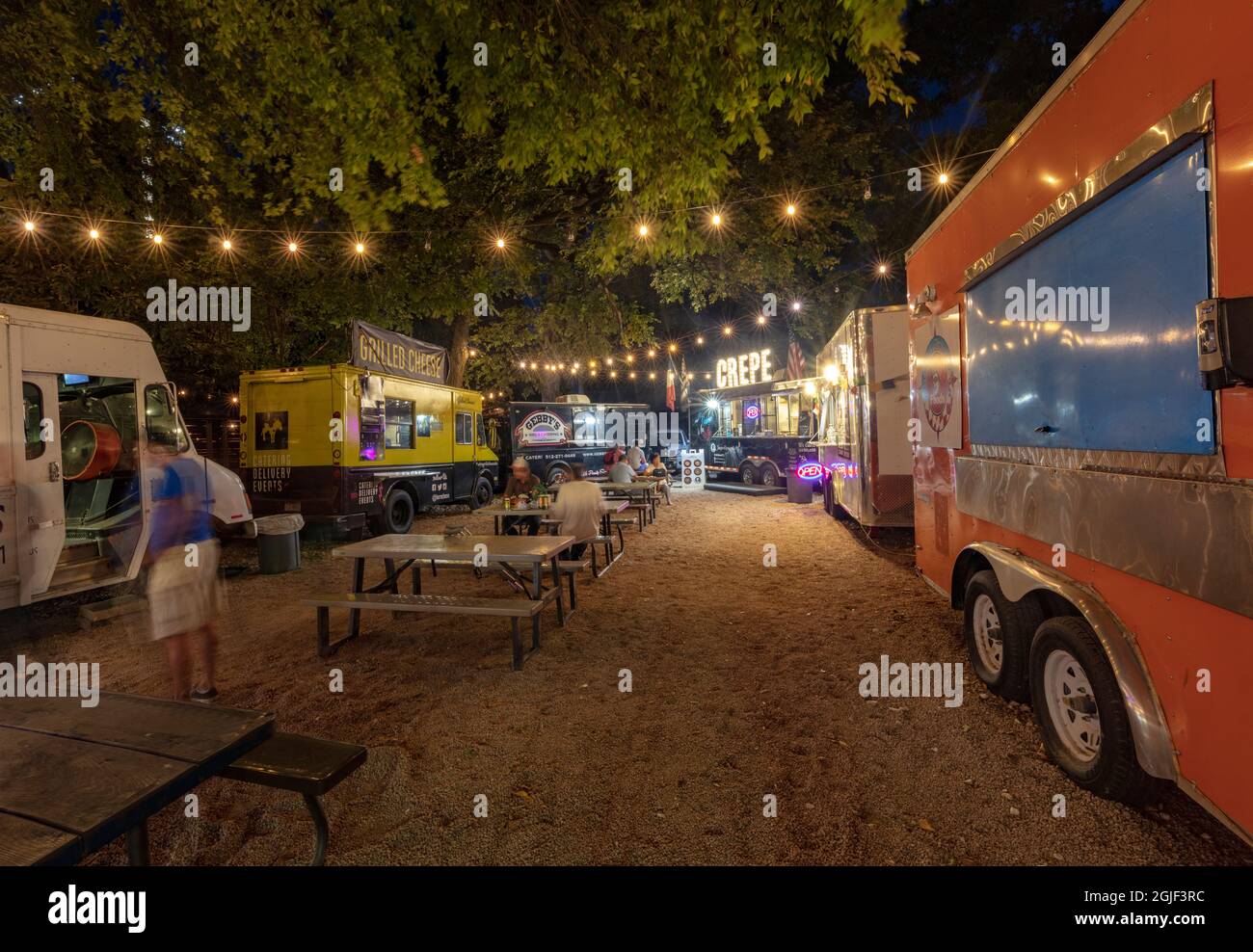 Food Truck Court lungo Rainey Street nel centro di Austin, Texas, Stati Uniti Foto Stock
