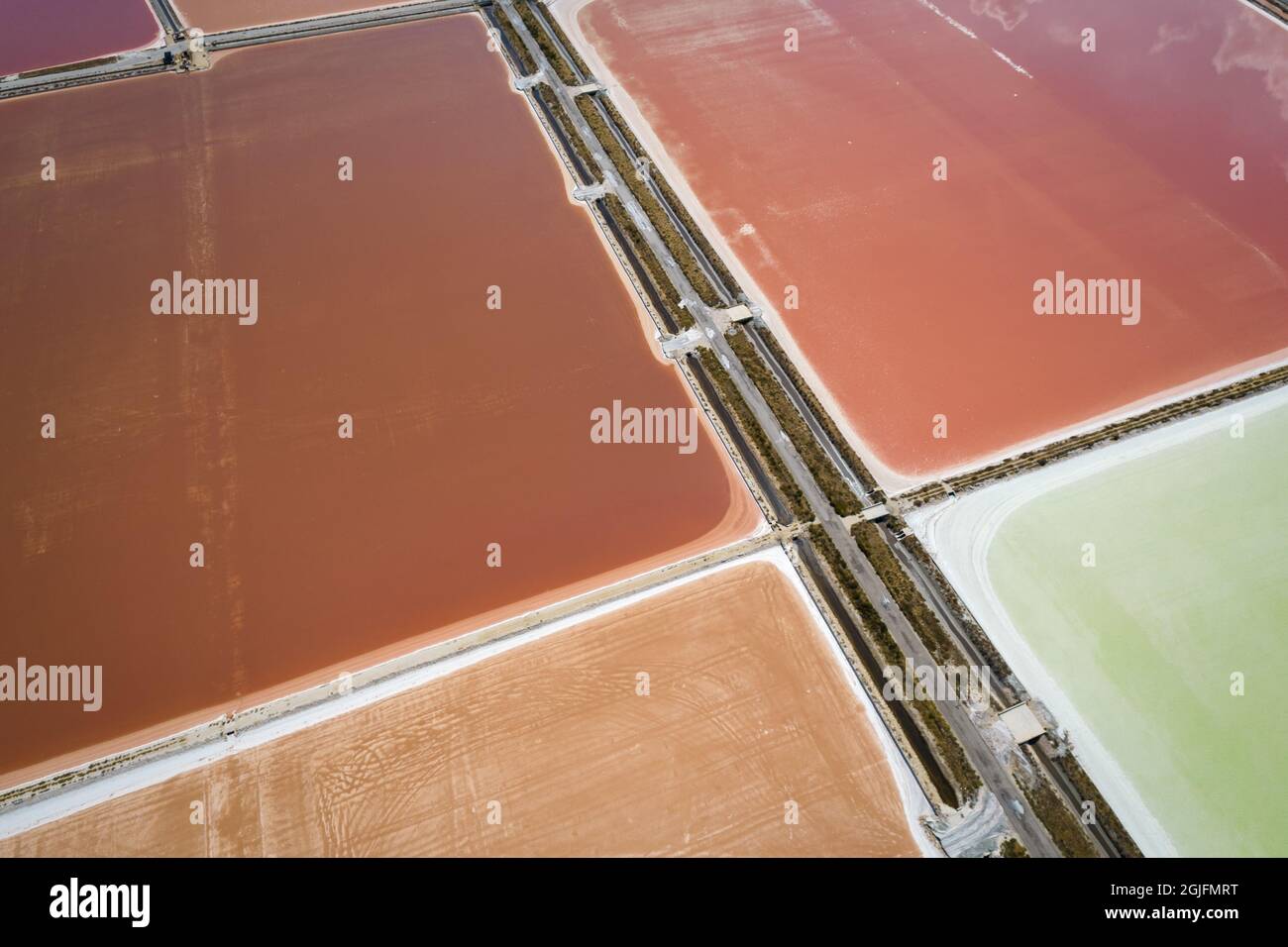 Veduta aerea del panorama delle saline in Saline Margherita di Savoia, italia Foto Stock