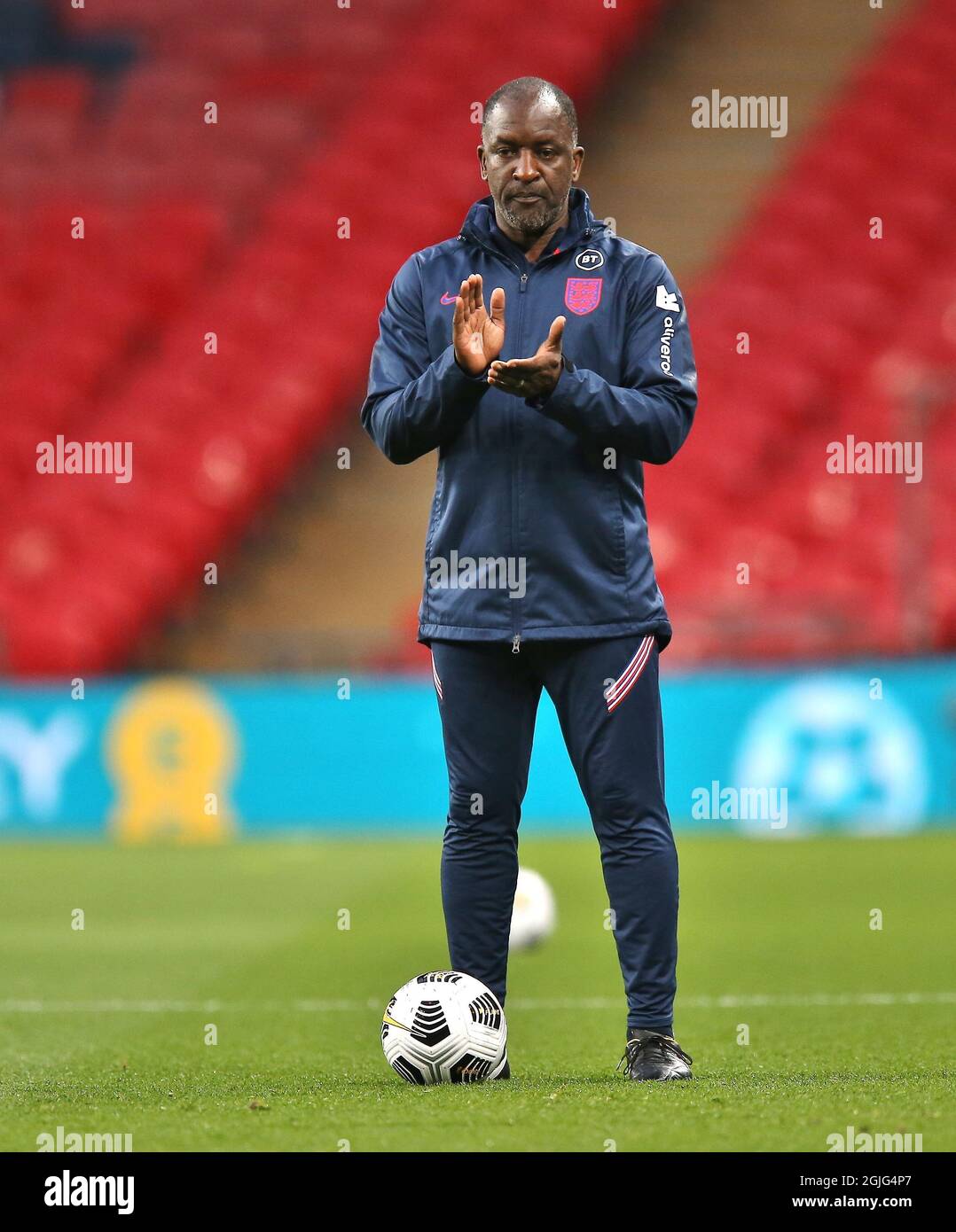Chris Powell allenatore di calcio inglese Foto stock - Alamy