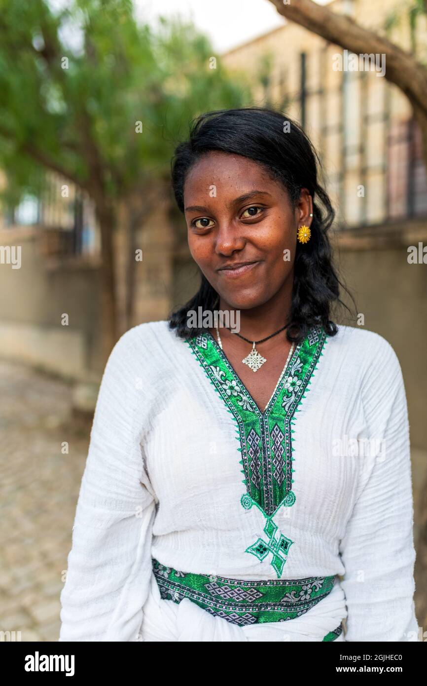 Ethiopian costume immagini e fotografie stock ad alta risoluzione - Alamy