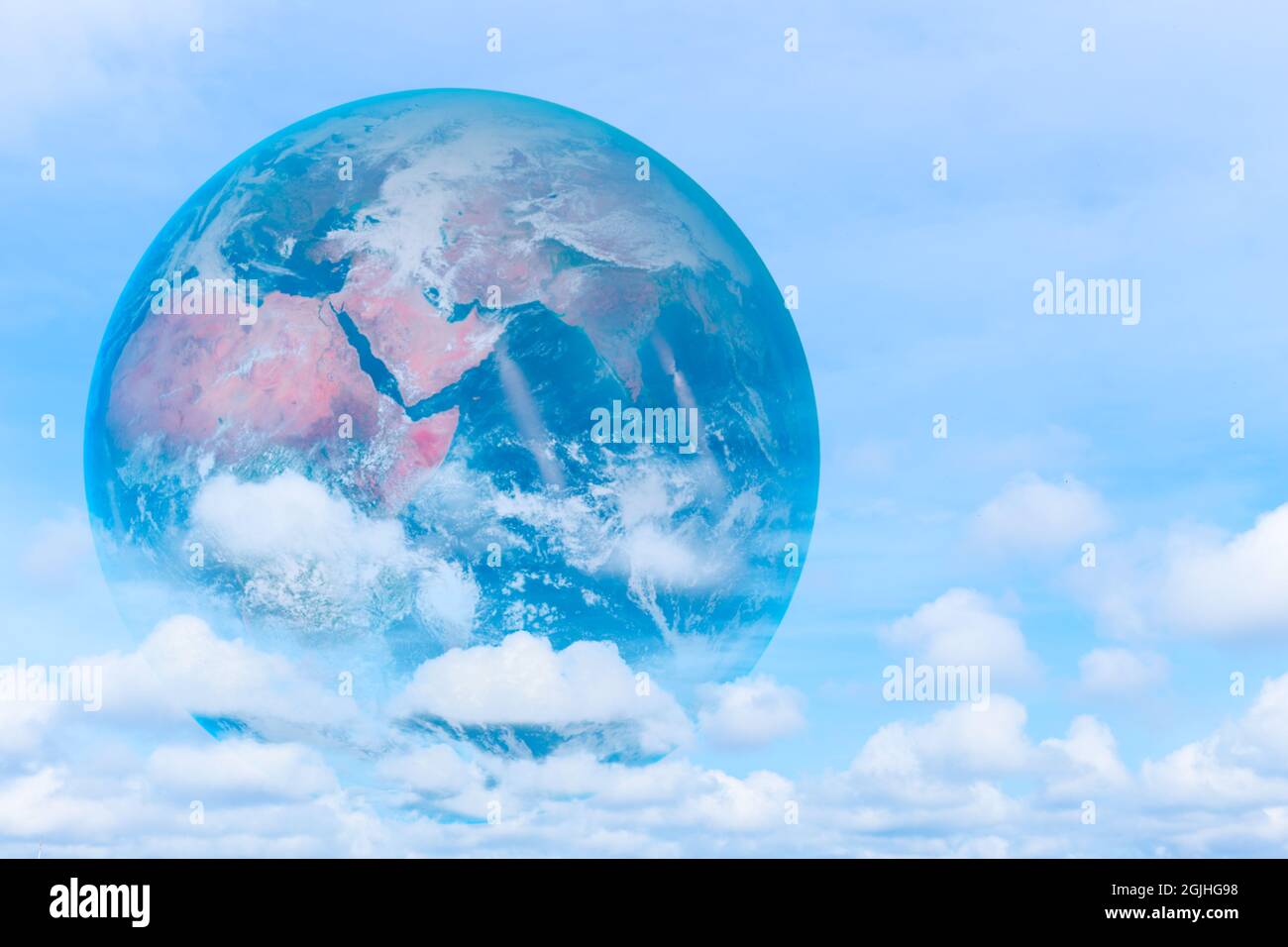 Terra pulita aria fresca sogno nuovo mondo basso inquinamento su cielo blu immagine concetto. Elementi di questa immagine forniti dalla NASA. Foto Stock