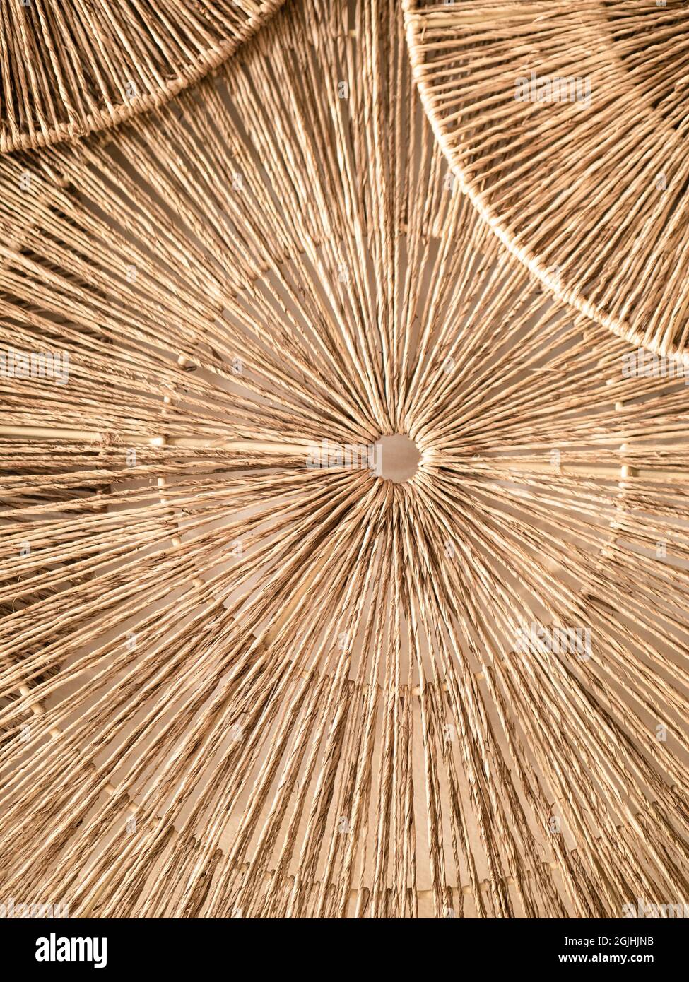 interni in vimini, pareti a forma rotonda, elementi decorativi geometrici.texture, sfondo Foto Stock