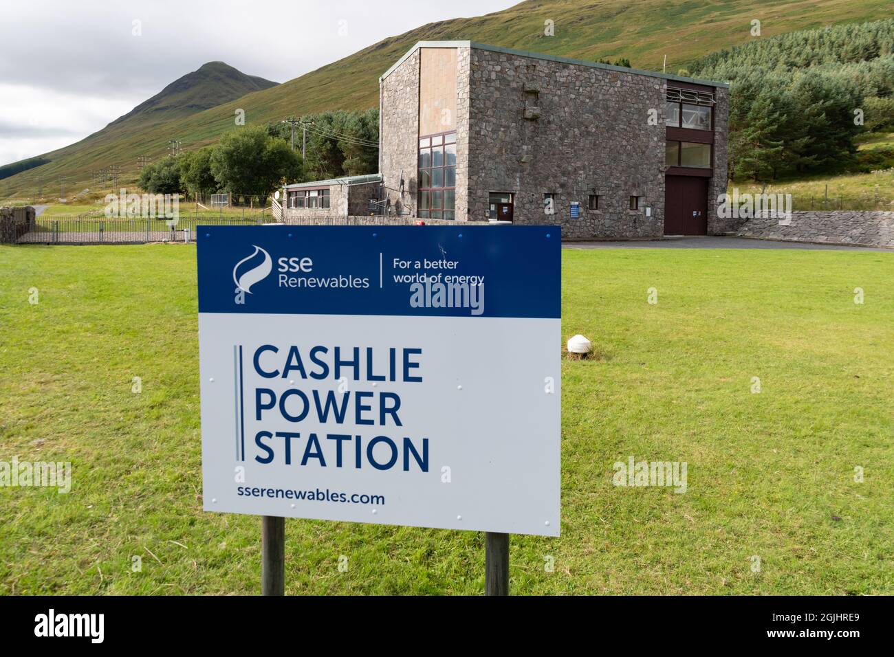 Cashlie Hydroelectric Power station parte di Breadalbane Hydroelectric Power Scheme, Glen Lyon, Scozia, Regno Unito Foto Stock