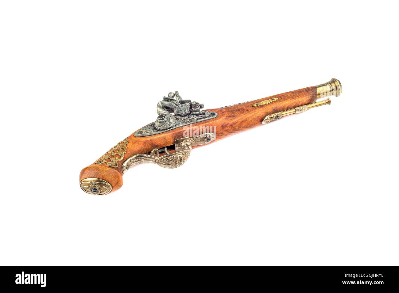 Pistola vintage a polvere con intarsio in bronzo isolato su sfondo bianco. Spazio di copia. Foto Stock