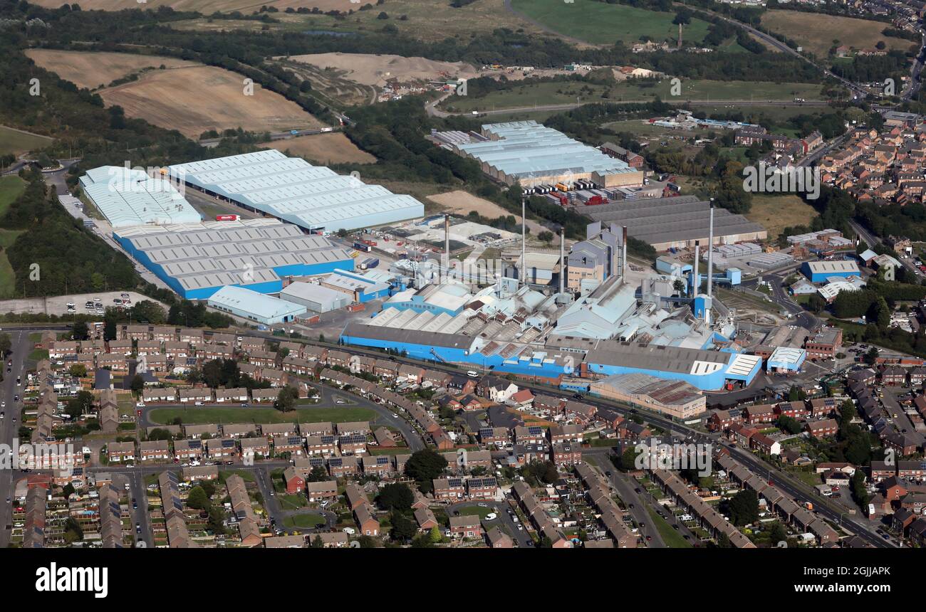 Vista aerea della fabbrica di vetro di Ardagh a Burton Road, Barnsley, South Yorkshire Foto Stock