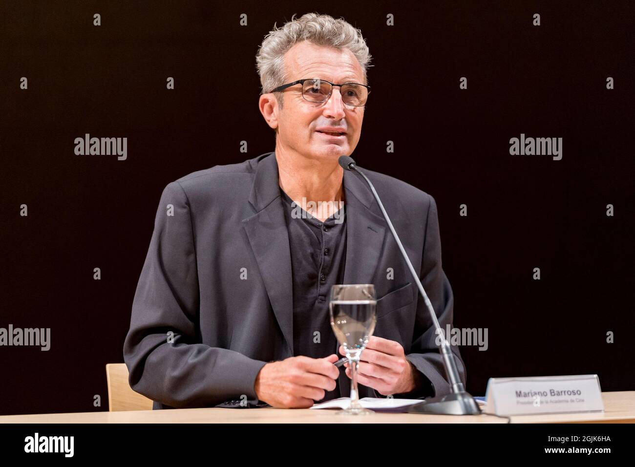 Valencia, Spagna. 10 Settembre 2021. Mariano Barroso presidente dell'Accademia delle Arti e delle Scienze del Cinema di Spagna visto durante la presentazione al Palau de les Arts.Goya Awards è un evento annuale dell'Accademia delle Arti e delle Scienze del Cinema di Spagna, Con lo scopo di premiare i migliori professionisti in ognuna delle diverse specialità del cinema spagnolo. L'evento è stato presentato e la sua 36° edizione si terrà in occasione della fine della celebrazione dell'anno Berlanga (dal 1 al 2 febbraio) 12 2022) Credit: SOPA Images Limited/Alamy Live News Foto Stock