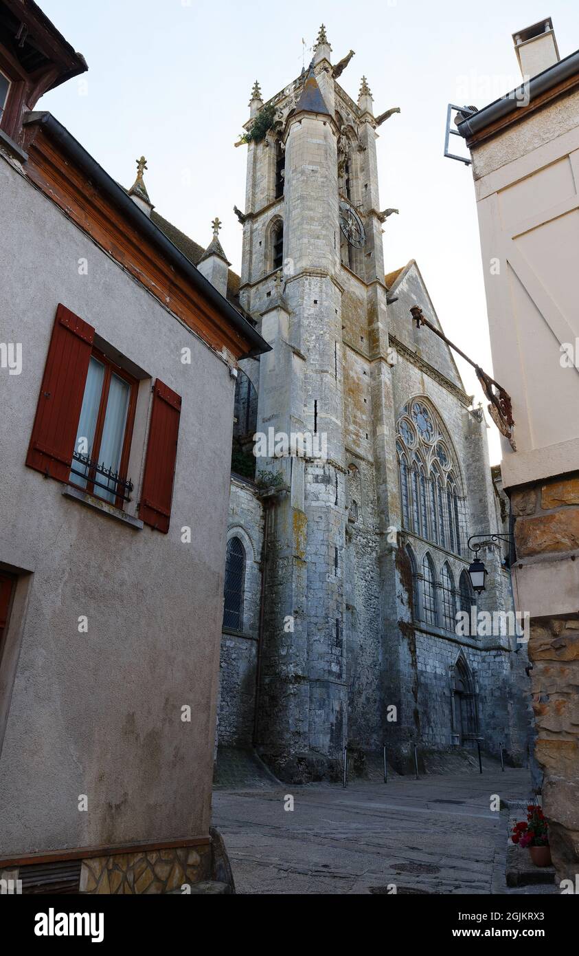 Chiesa Notre-Dame de Moret-sur-Loing. Moret-sur-Loing è un comune della Senna e Marna nella regione Ile-de-France . Foto Stock