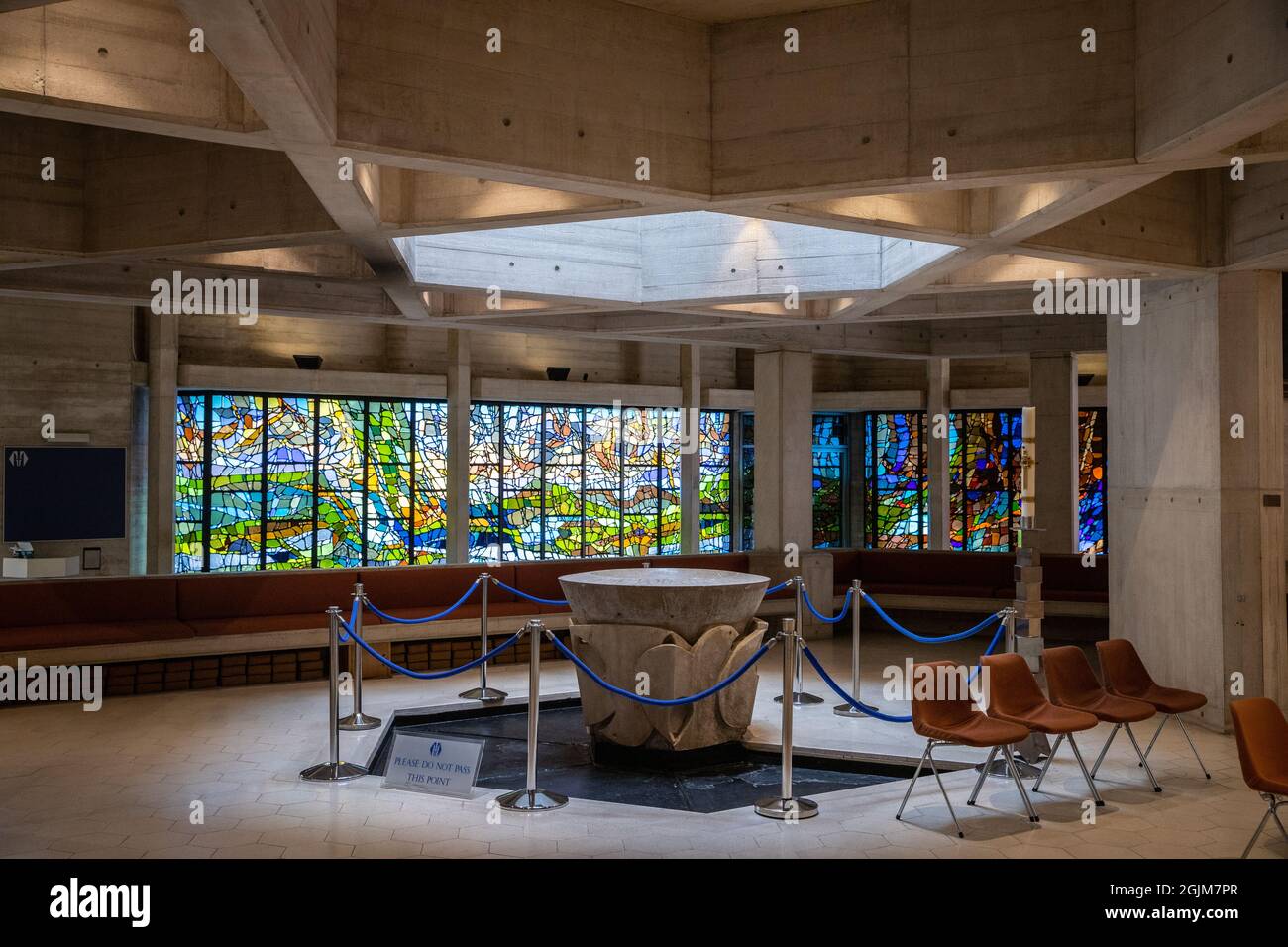 All'interno della Chiesa Cattolica Romana della Cattedrale dei SS. Pietro e Paolo, Clifton, Bristol, Regno Unito Foto Stock