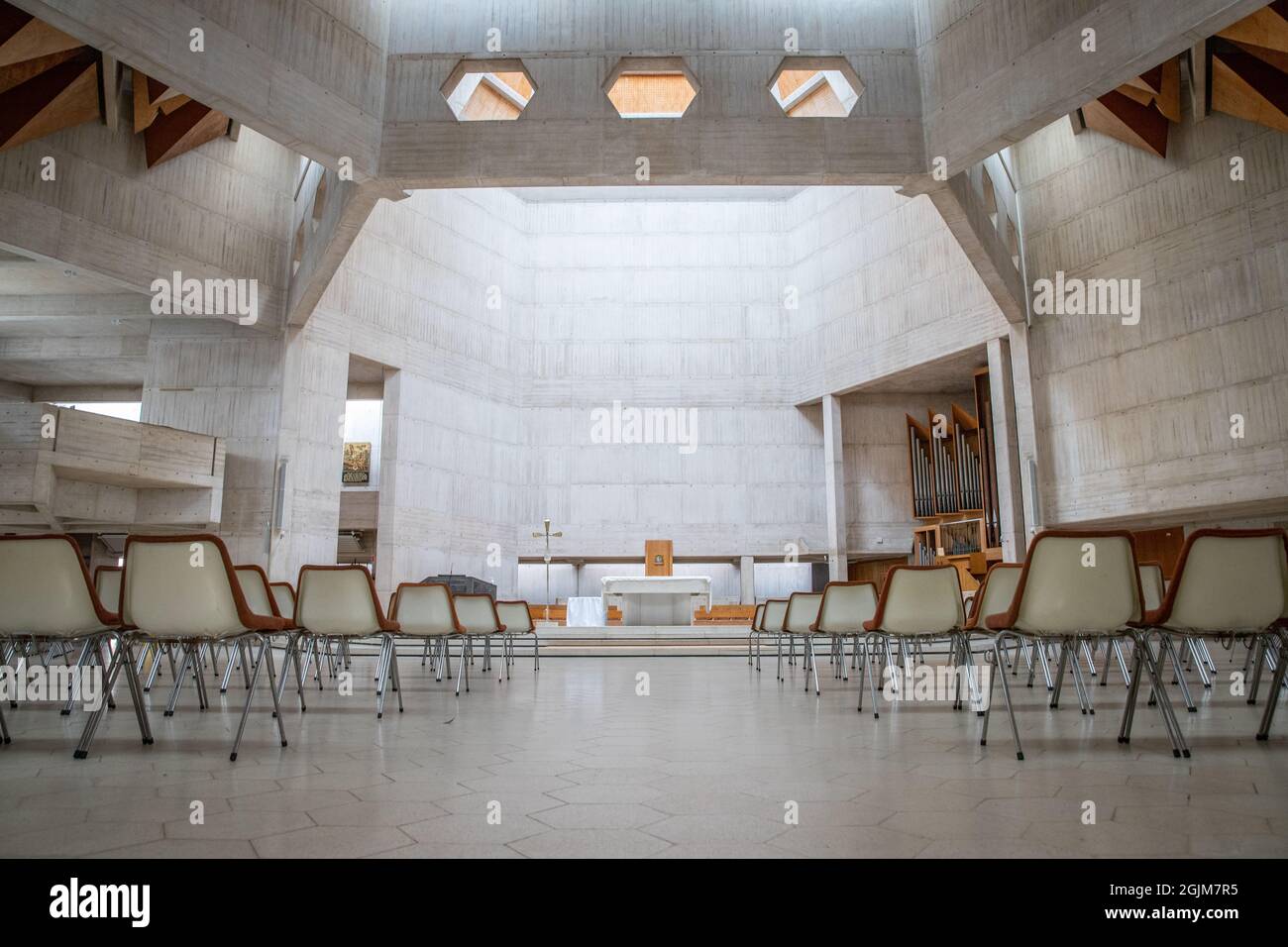 All'interno della Chiesa Cattolica Romana della Cattedrale dei SS. Pietro e Paolo, Clifton, Bristol, Regno Unito Foto Stock