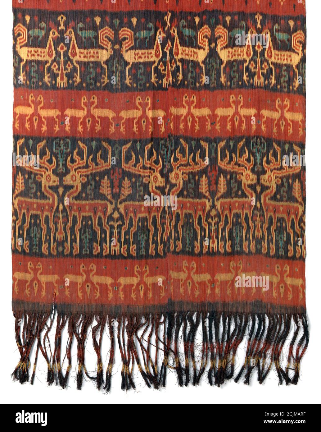 Particolare di una spalla in tessuto hinggi. Ordito ikat decorato, Sumba,  Indonesia Foto stock - Alamy