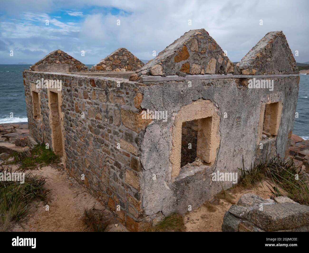 Resti del faro di Point King ad Albany WA. Fu costruito per migliorare la navigazione nel Princess Royal Harbour nel 1857 e la luce fu utilizzata per la prima volta Foto Stock