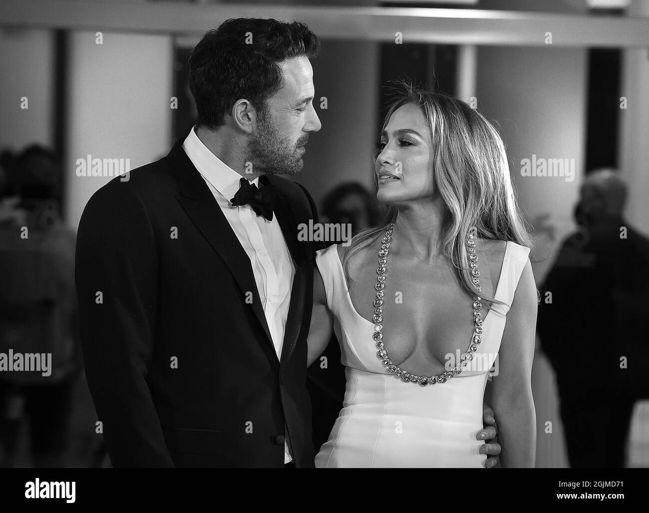 Venezia, Italia. 10 Settembre 2021. Ben Affleck e Jennifer Lopez partecipano al tappeto rosso del film 'l'ultimo Duel' durante il 78° Festival Internazionale del Cinema di Venezia venerdì 10 settembre 2021 a Venezia. Foto di Rocco Spaziani/UPI Credit: UPI/Alamy Live News Foto Stock