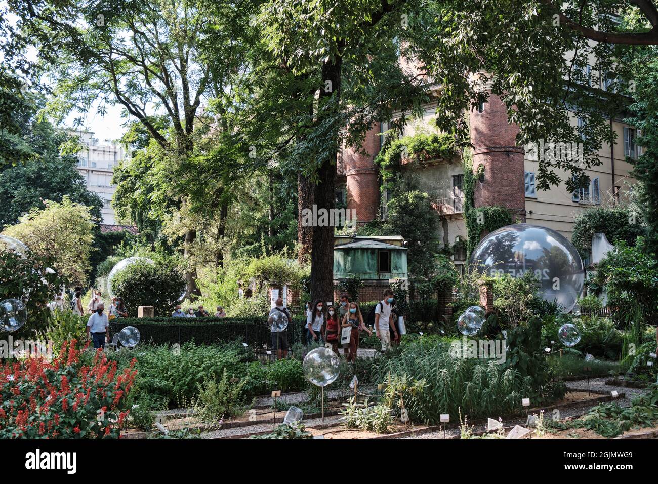 Milano, Italia - 2021 Settembre 02 FuoriSalone Furniture Expo Milano Foto Stock