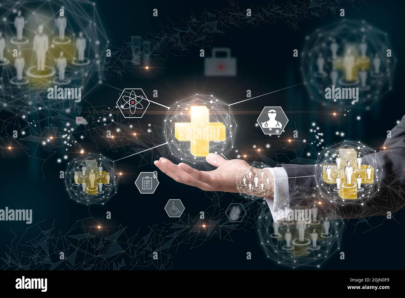 Uomo d'affari che detiene più icona come un concetto di salute, assicurazione medica, trattamento medico e stato personale. Supporti misti. Foto Stock