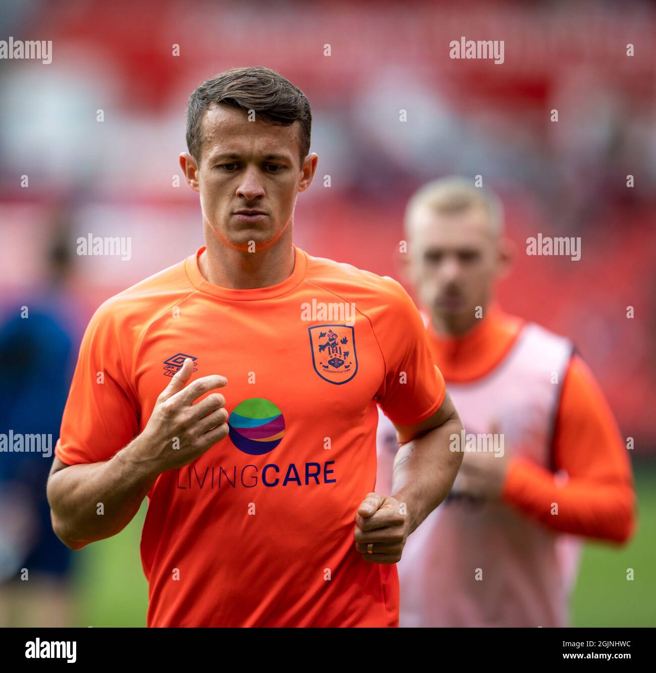 Stoke, Regno Unito. 11 Settembre 2021. 11 settembre 2021; Bet365 Stadium, Stoke, Staffordshire, Inghilterra; EFL Championship Football, Stoke City versus Huddersfield Town; Jonathan Hogg di Huddersfield Town durante il warm up Credit: Action Plus Sports Images/Alamy Live News Foto Stock