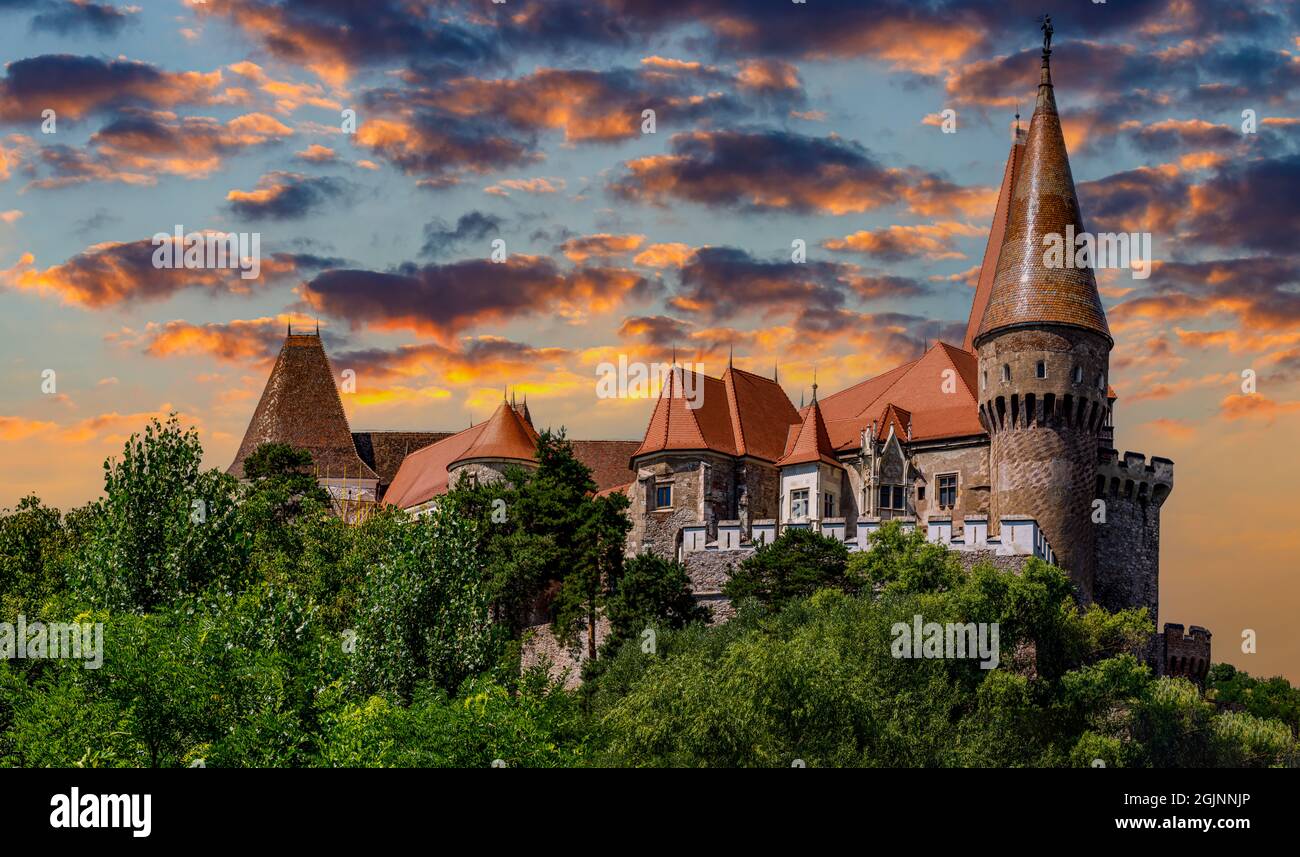 Il Castello di Hunedoara in Romania Foto Stock