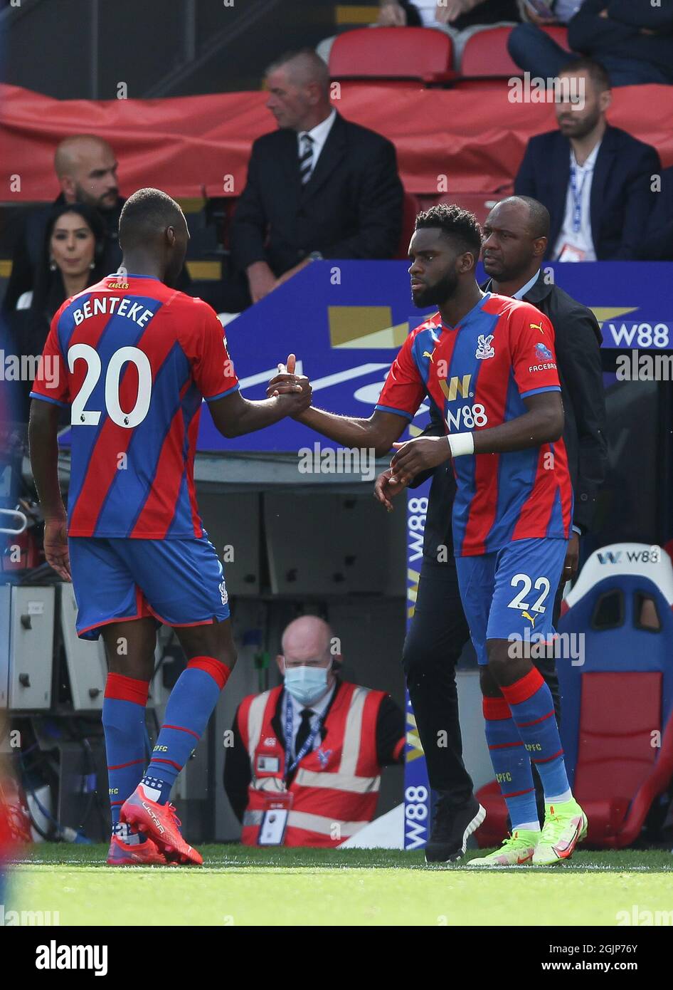 Londra, Regno Unito. 11 Settembre 2021. Odsonne Edouard di Crystal Palace è stato introdotto come sostituto di Christian Benteke di Crystal Palace durante la partita della Premier League tra Crystal Palace e Tottenham Hotspur a Selhurst Park, Londra, Inghilterra, il 11 settembre 2021. Foto di Ken Sparks. Solo per uso editoriale, licenza richiesta per uso commerciale. Nessun utilizzo nelle scommesse, nei giochi o nelle pubblicazioni di un singolo club/campionato/giocatore. Credit: UK Sports Pics Ltd/Alamy Live News Foto Stock