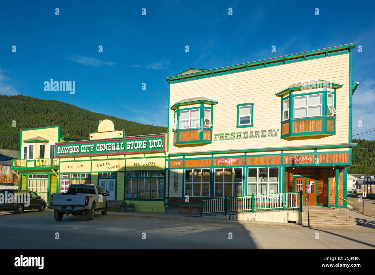 Canada, Yukon Territory, Dawson City, General Store, Bakery Foto Stock