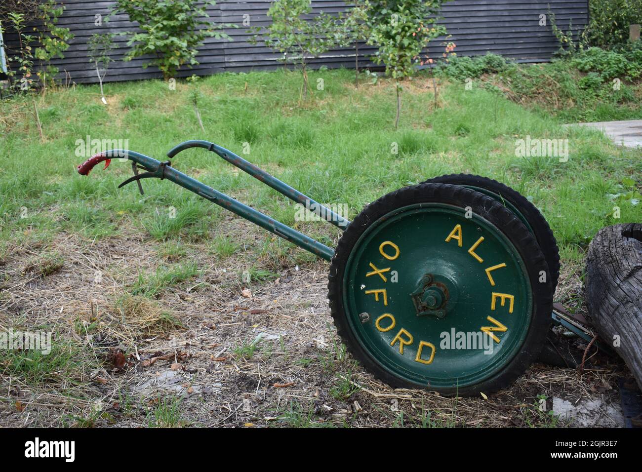 Vintage Oxford Allen auto-semovente scythe motore al museo Milton Keynes. Foto Stock